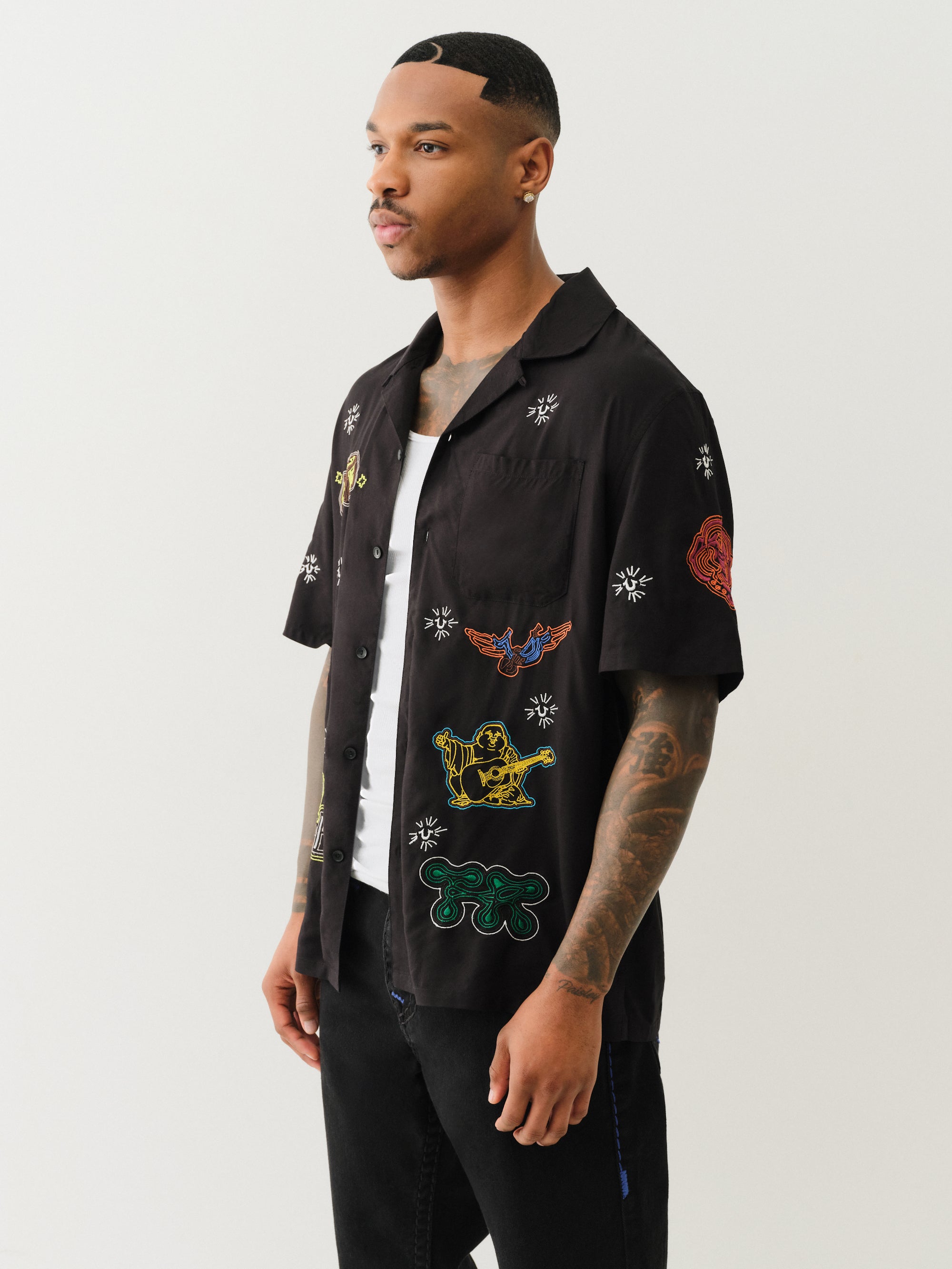 True Religion Ss Camp Shirt Allover Embro Blk Green Yellow