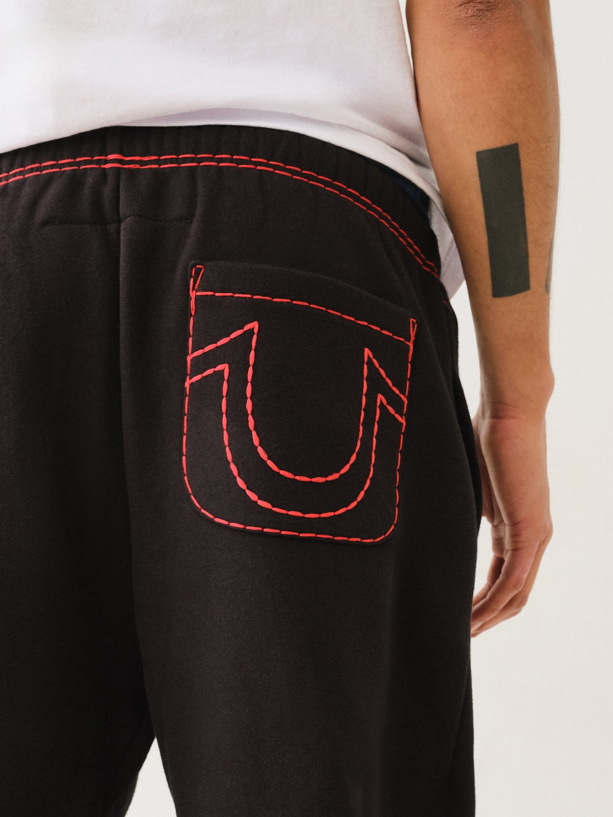 True Religion Super T Relaxed Jogger Black -Red