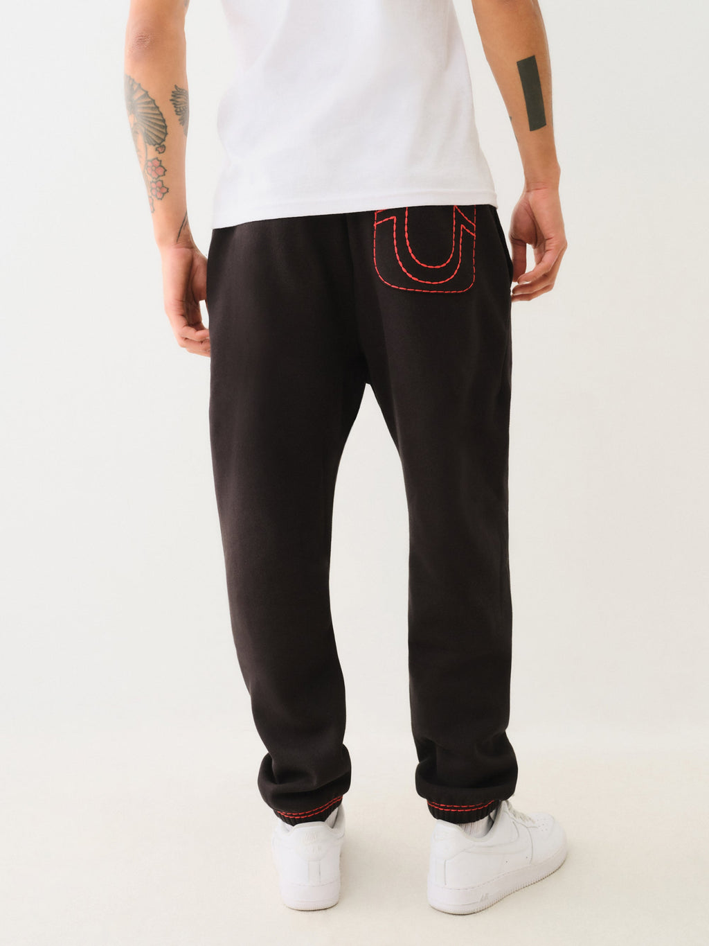 True Religion Super T Relaxed Jogger Black -Red