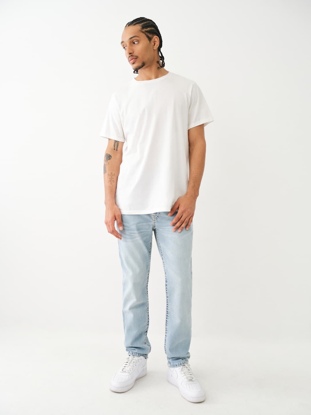 True Religion Geno Jeans Super T Carlisle Light Wash