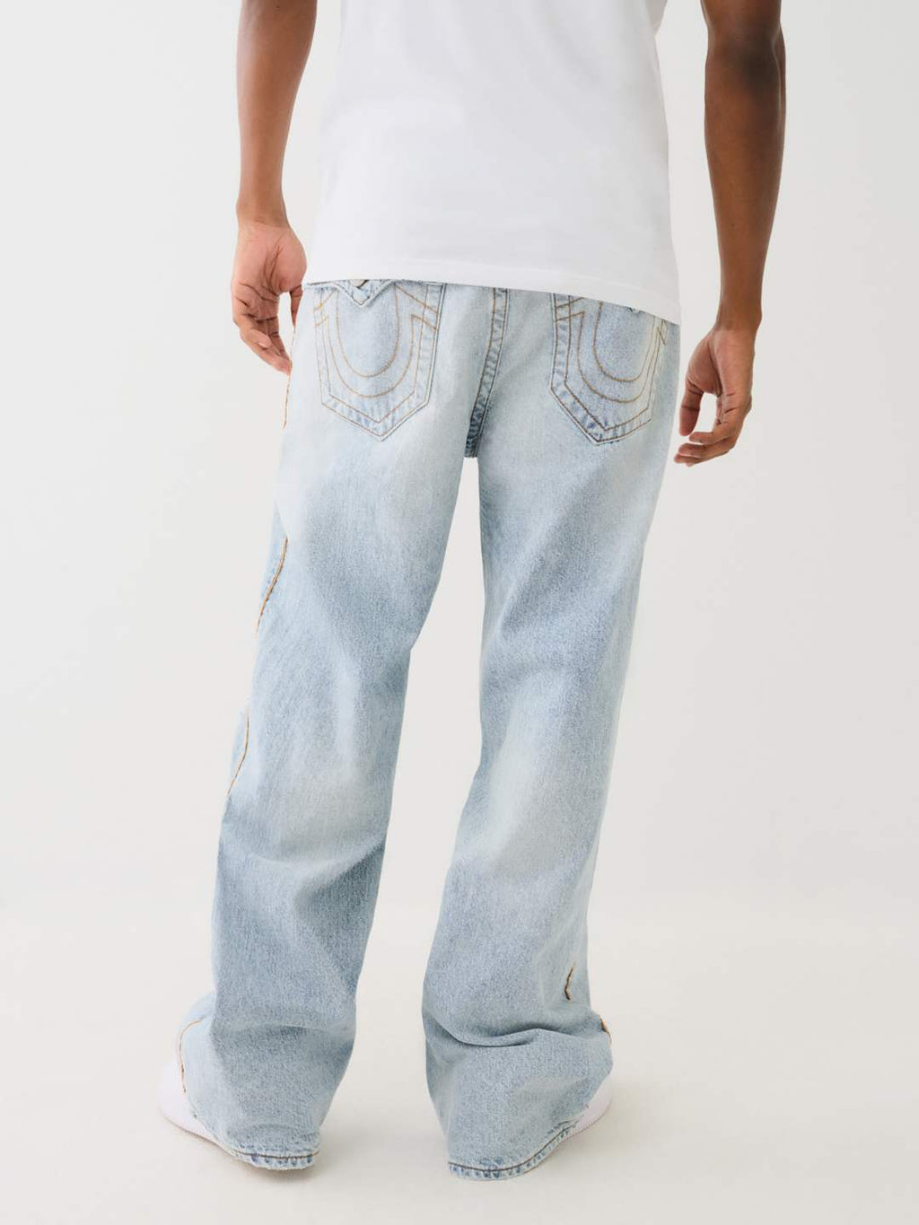 True Religion Vinny Jeans Sideseam Gene Rips Light Wash