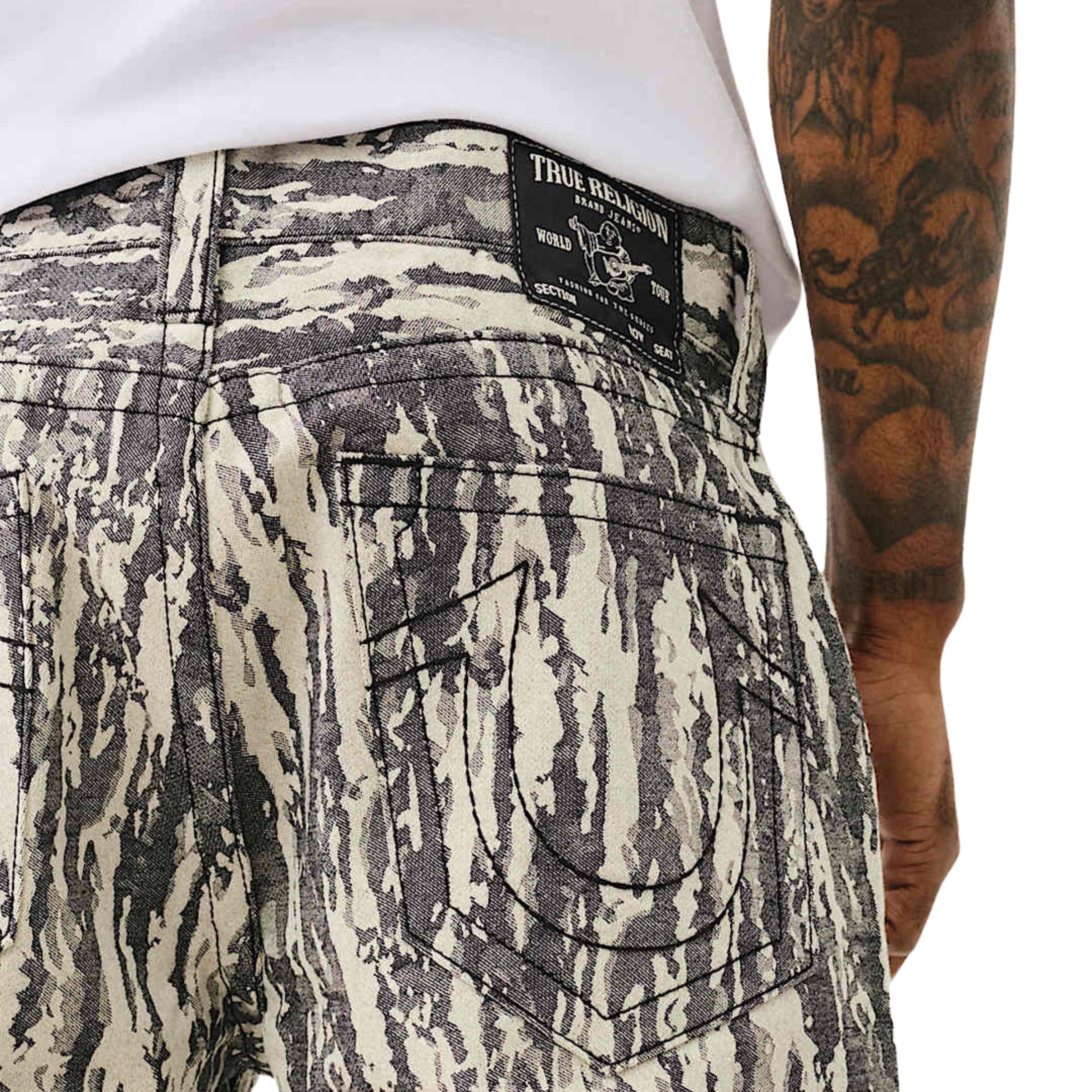 TRUE RELIGION JEANS JACQUARD BOBBY NF 32IN BIGT HS WHITE CAMO