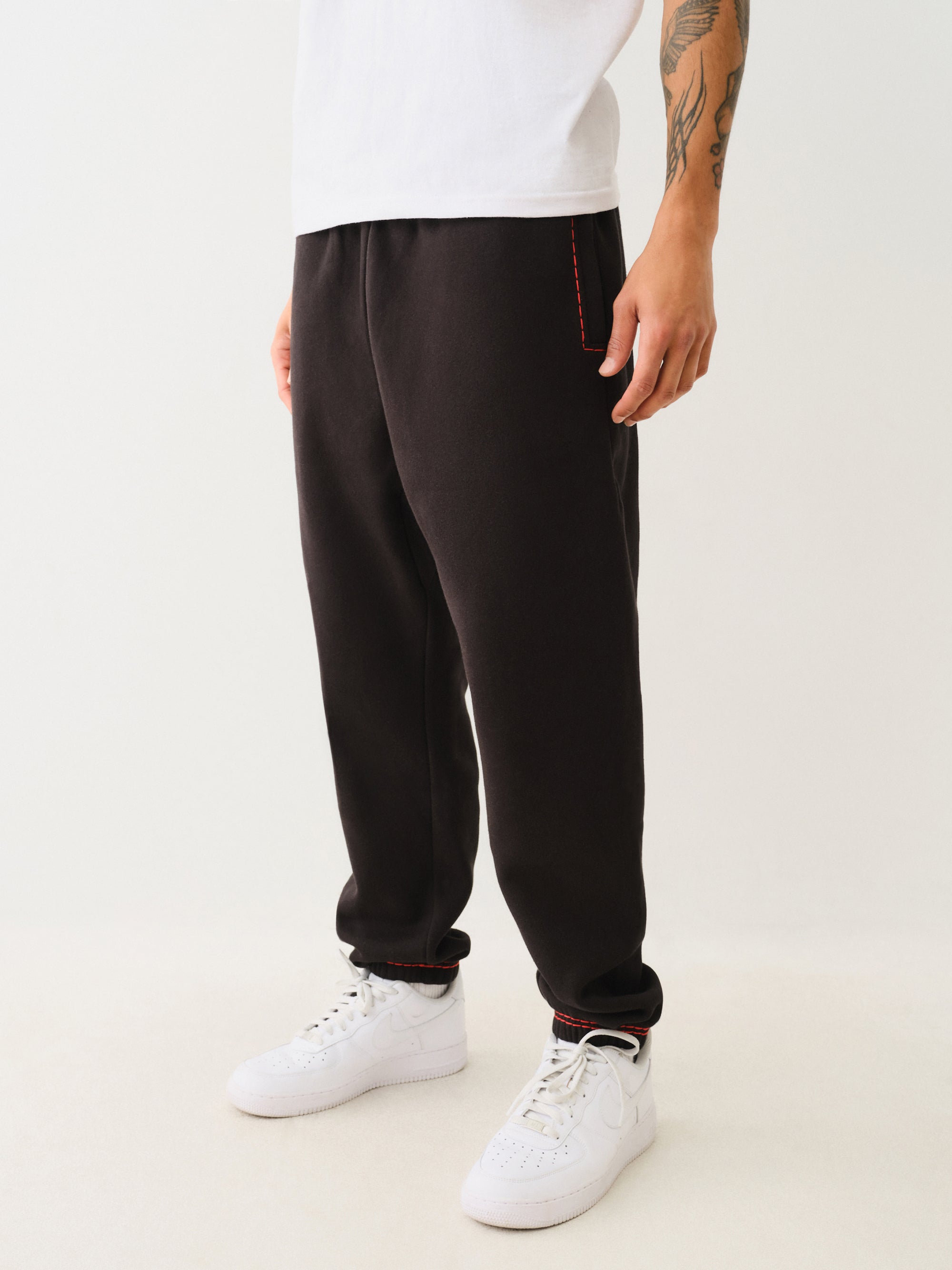 True Religion Super T Relaxed Jogger Black -Red